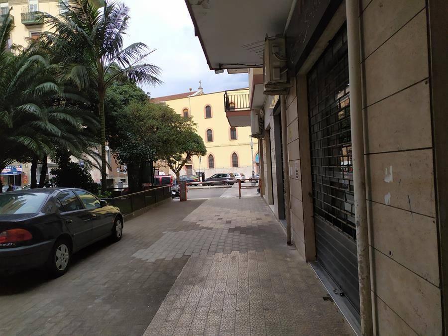 Negozio in Corso Garibaldi Salerno, Salerno - Foto 1
