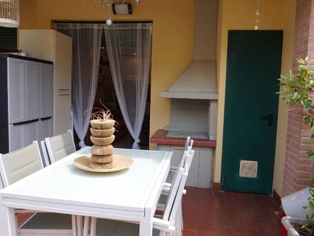 Terraced house in Viale Germania 37, Comacchio - Photo 1