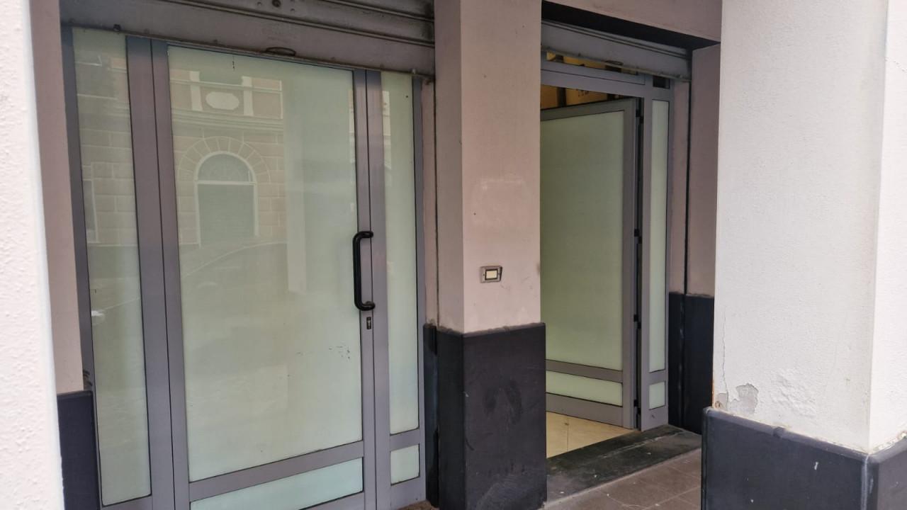 Negozio in Via dei Devoto, Lavagna, {3} - Foto 2