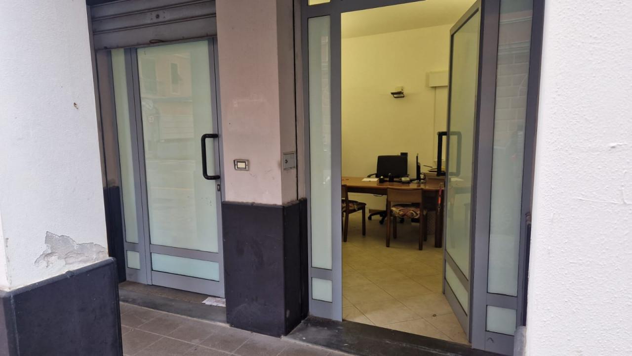 Negozio in Via dei Devoto, Lavagna, {3} - Foto 1
