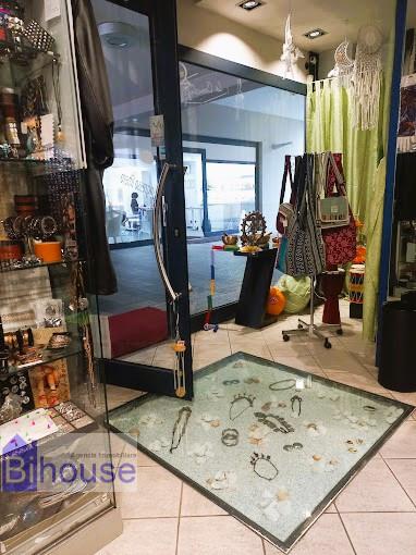 Esercizio commerciale in Via Dante, Biella, {3} - Foto 2