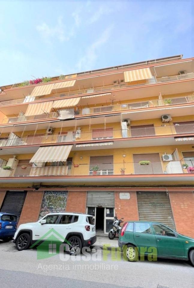 Locale commerciale in Via Trentino 24, Napoli, {3} - Foto 1