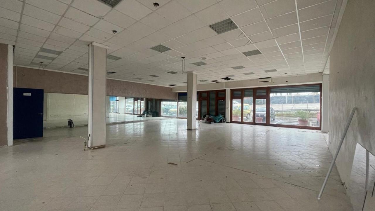 Negozio in , Fiumicino, {3} - Foto 2