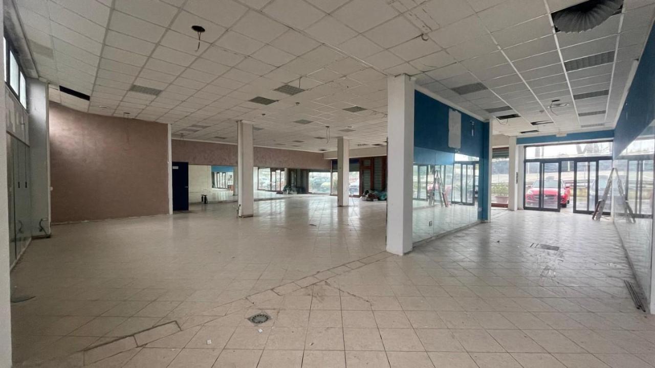 Negozio in , Fiumicino, {3} - Foto 2