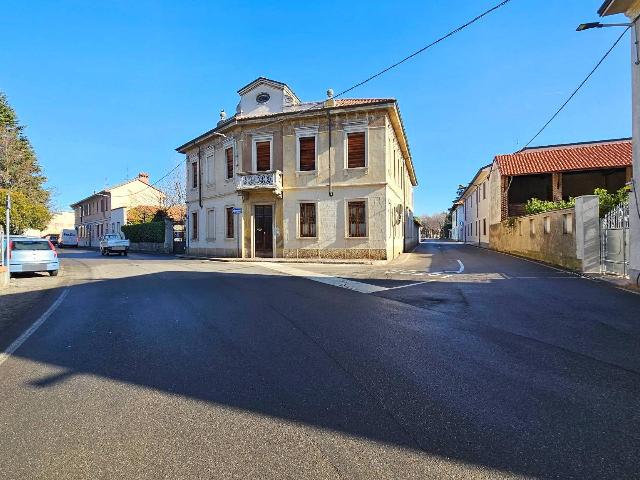 Villa in Via Giuseppe Garibaldi, Inveruno - Foto 1