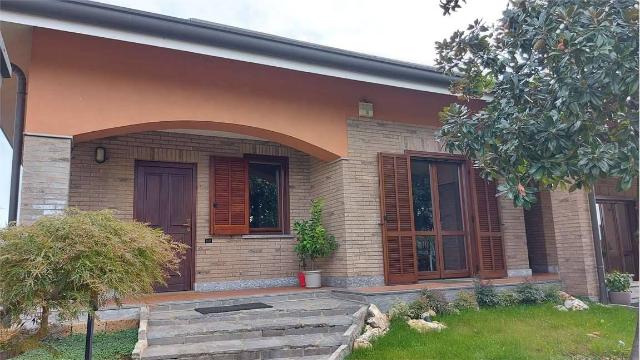 Villa in Corso Italia, 30, Inveruno - Foto 1