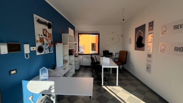 Gemeinschaftsbüro in Via Ruggero Leoncavallo 8, Treviglio - Foto 1