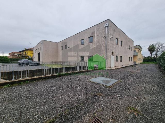 Industrial shed in Via Trecella 16, Cassano d'Adda - Photo 1