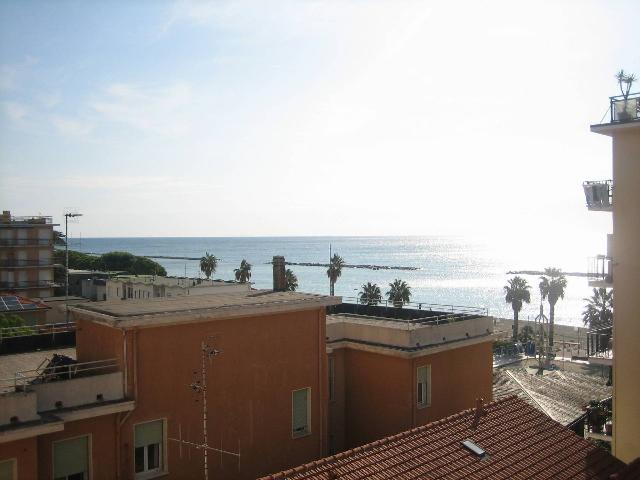 Bilocale in Via Moreno 23, San Bartolomeo al Mare - Foto 1