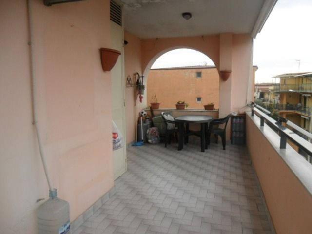 4-room flat in Via Alessandro Manzoni, Gricignano di Aversa - Photo 1