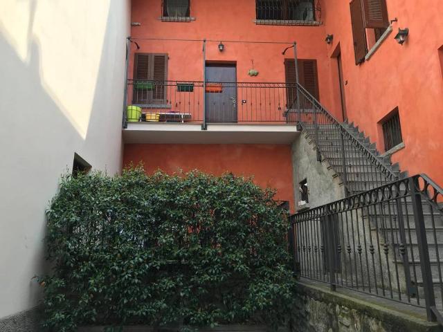 2-room flat in {3}, Piazza Cesare Battisti 6 - Photo 1