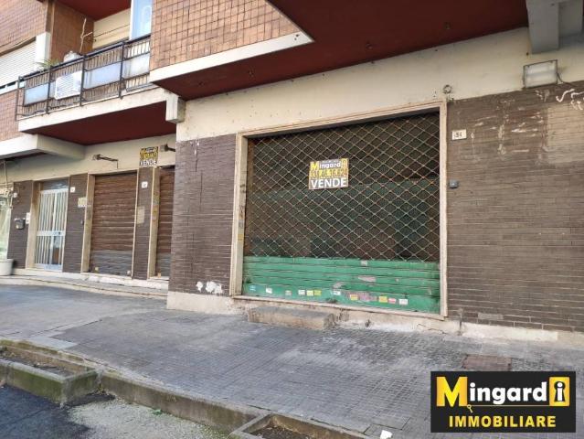 Negozio in Via Ennio Visca 54, Nettuno - Foto 1