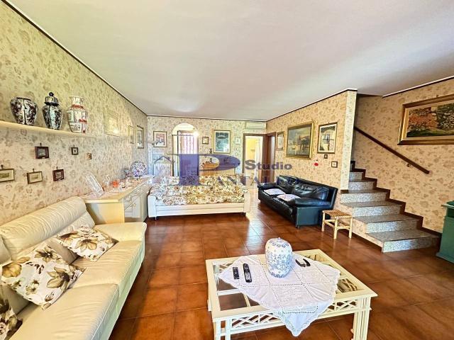 Villa a schiera in {3}, Via Umberto Saba - Foto 1