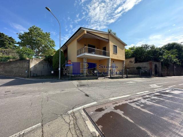 Villa in Via Ada Negri, Abbiategrasso - Foto 1