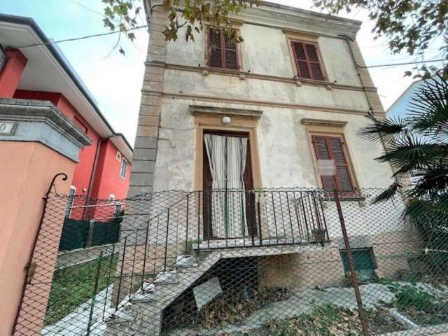 Detached house in Via Giambattista Pergolesi, Fano - Photo 1