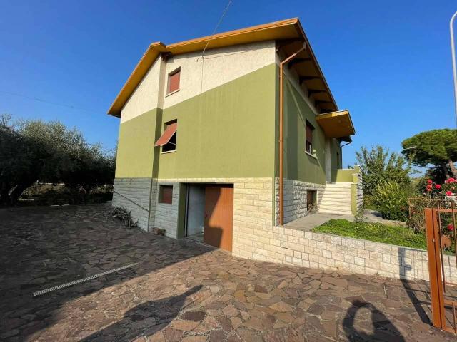 Detached house in Via Brigata Messina, Fano - Photo 1