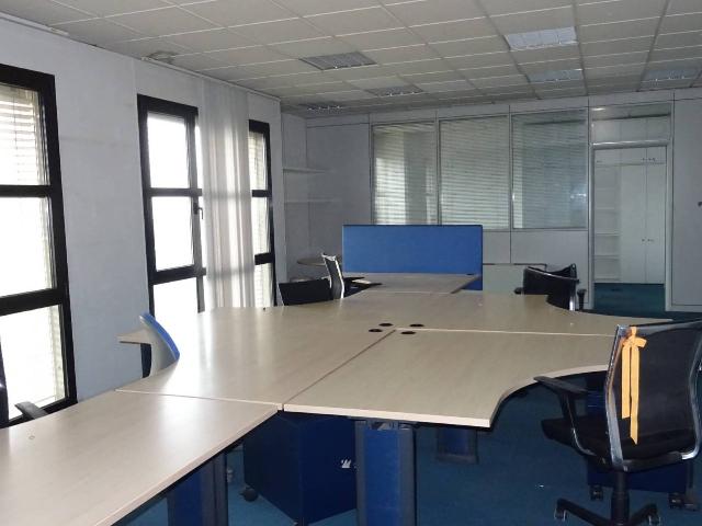 Shared office in {3}, Via Tevere - Photo 1