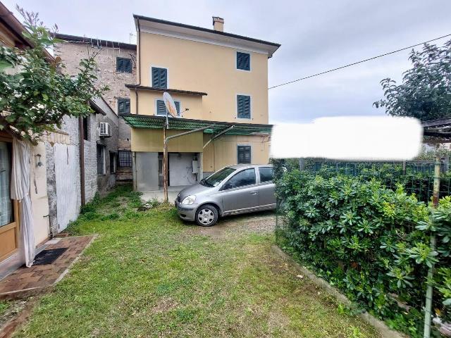 Attached house in Sarzanese Nord 550, Massarosa - Photo 1