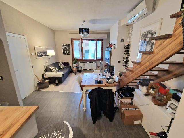 2-room flat in {3}, I Giugno 50058 - Photo 1