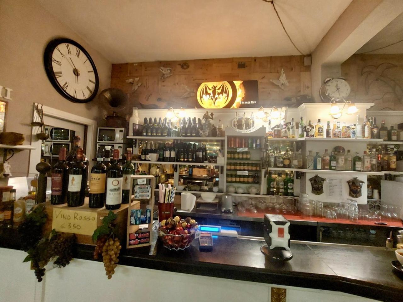 Negozio in Giacomo Puccini 383, Viareggio, {3} - Foto 1