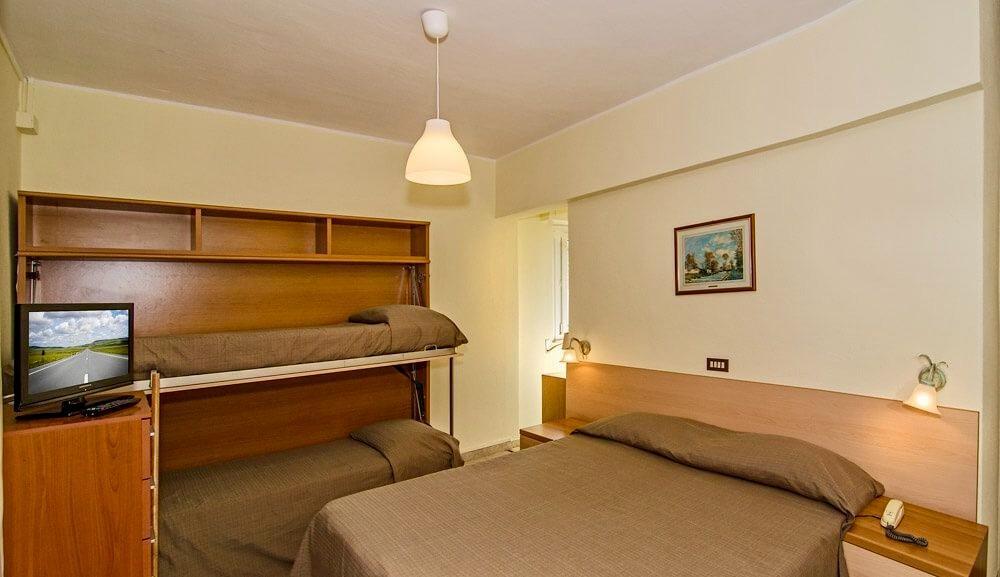 Albergo in Ale Cristoforo Colomb 33, Camaiore, {3} - Foto 2