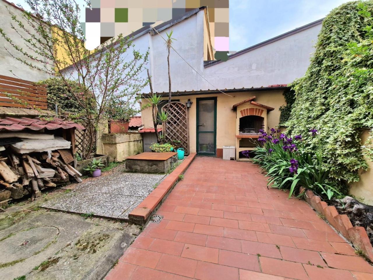 casa indipendente in vendita a Campi Bisenzio