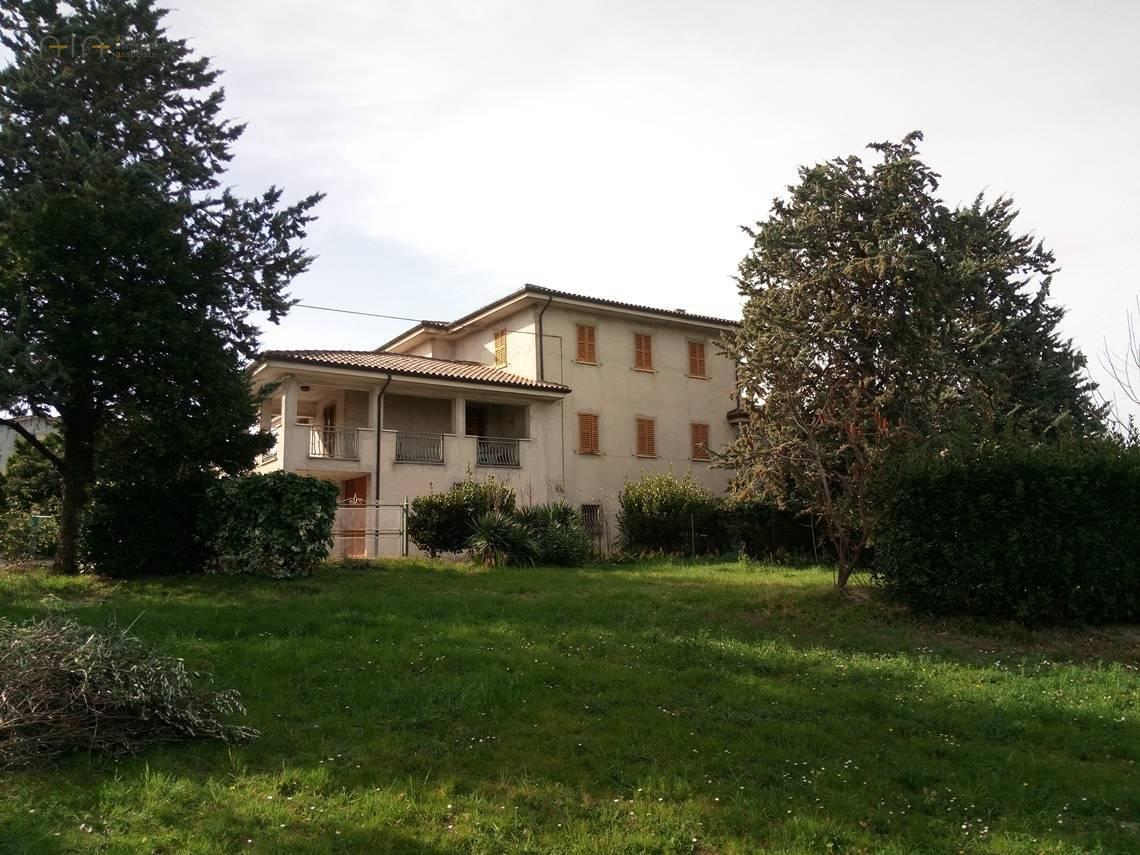 Villa in vendita a Cingoli