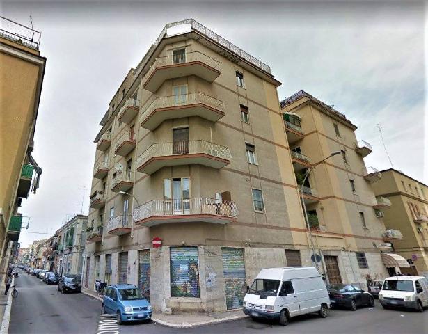 Warenlager in Via Enrico Pestalozzi 15, Foggia - Foto 1