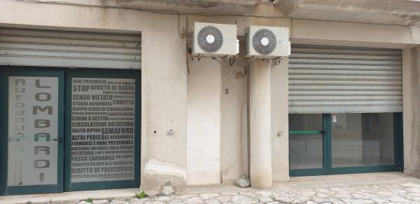 Negozio in Via delle Grotte 2, Lioni, {3} - Foto 1