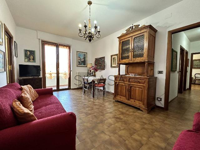 4-room flat in Viale Brennero 06012, Città di Castello - Photo 1