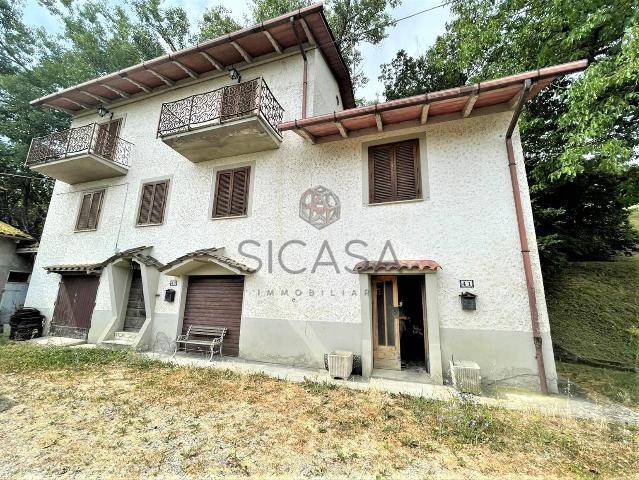 Detached house in Viale Romagna, Città di Castello - Photo 1