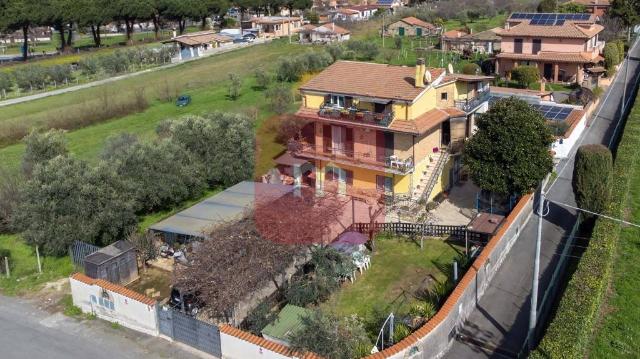 Mansion in Viale del Lavoro 7, San Cesareo - Photo 1