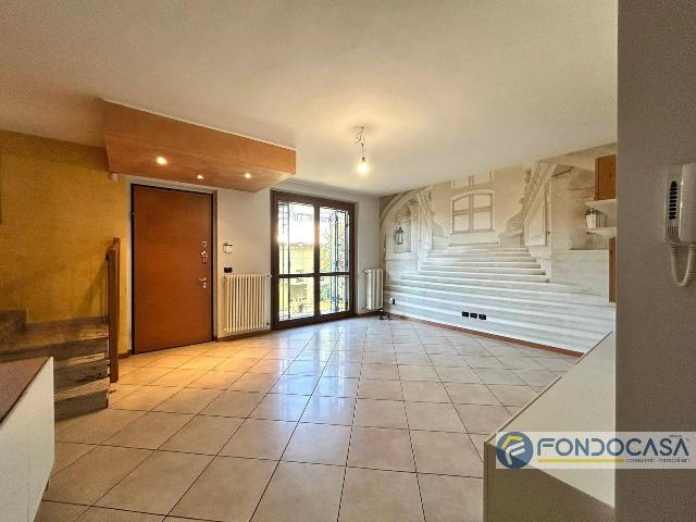 Terraced house in Via Ricasoli, Cesano Maderno - Photo 1