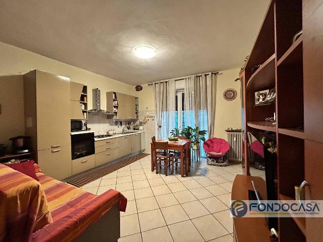 2-room flat in Via Don Gattinoni, Barlassina - Photo 1