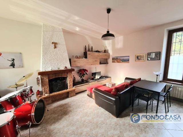 3-room flat in Via XXIV Maggio, Lentate sul Seveso - Photo 1