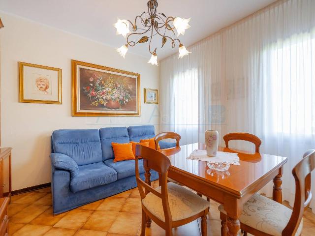 4-room flat in Via Luigi Settembrini, Conegliano - Photo 1