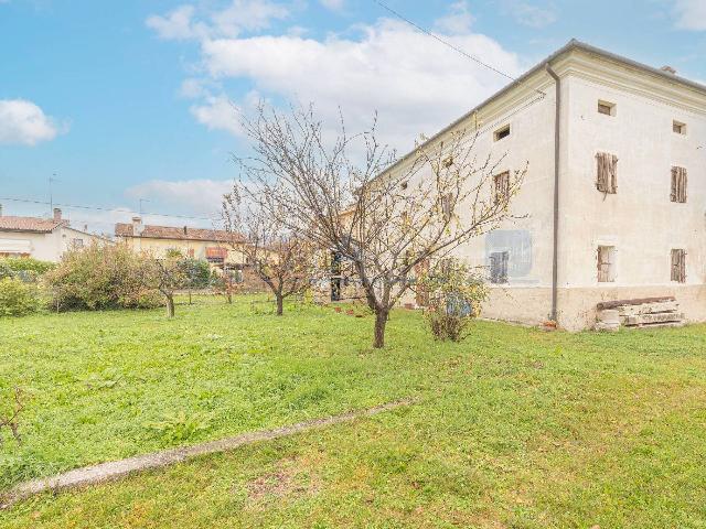 Country house or cottage in Via Piave, Tarzo - Photo 1