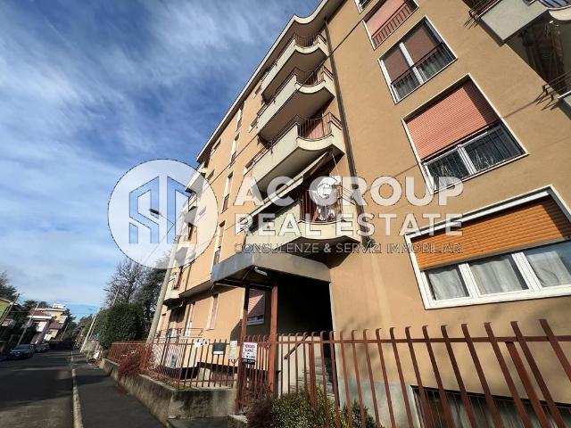 3-room flat in Via Monte Ortigara, Castellanza - Photo 1