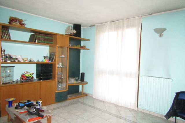 3-room flat in Via Mazzini, Solaro - Photo 1