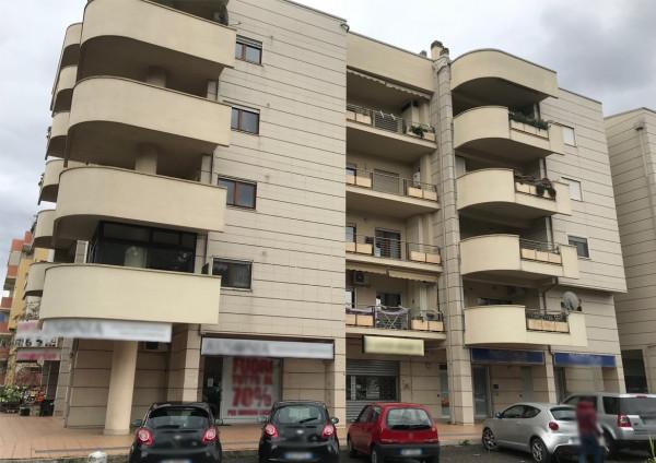 Negozio in Via Gioacchino Rossini 255, Rende - Foto 1