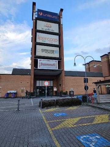 Shop in Via San Leonardo, Parma - Photo 1