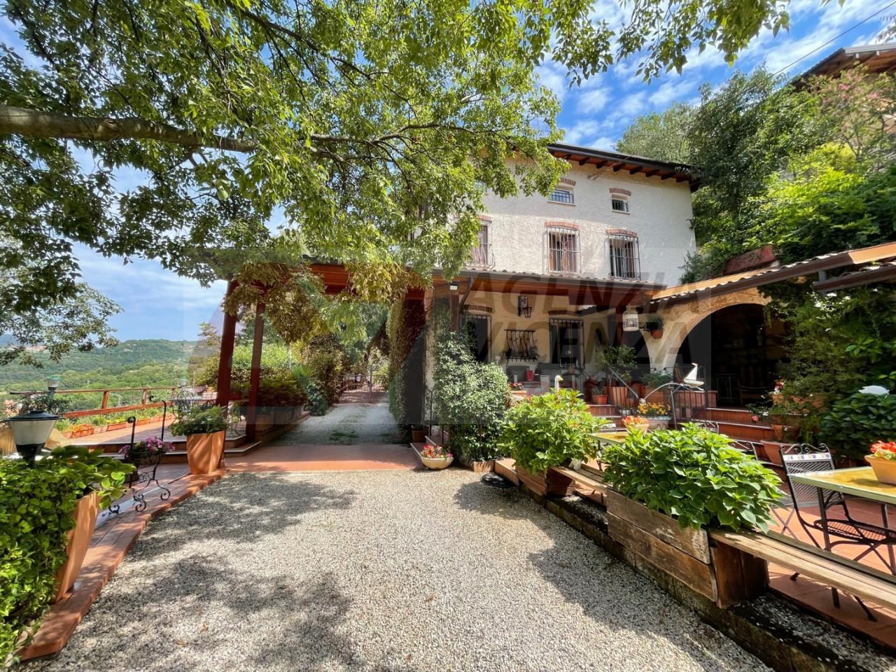 Villa in vendita a Castelgomberto