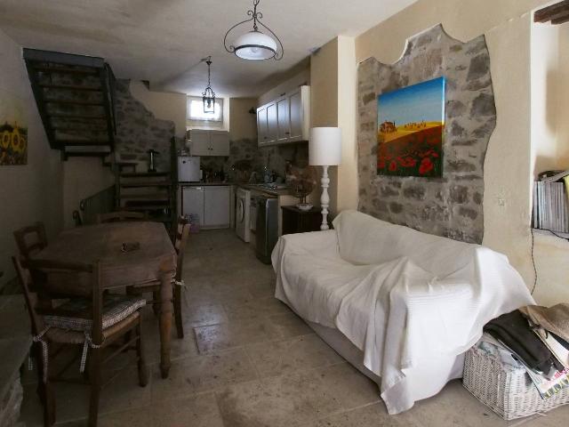 Vierzimmerwohnung in Via Borgo di Mezzo, Montalcino - Foto 1