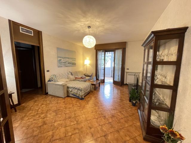 4-room flat, Suzzara - Photo 1