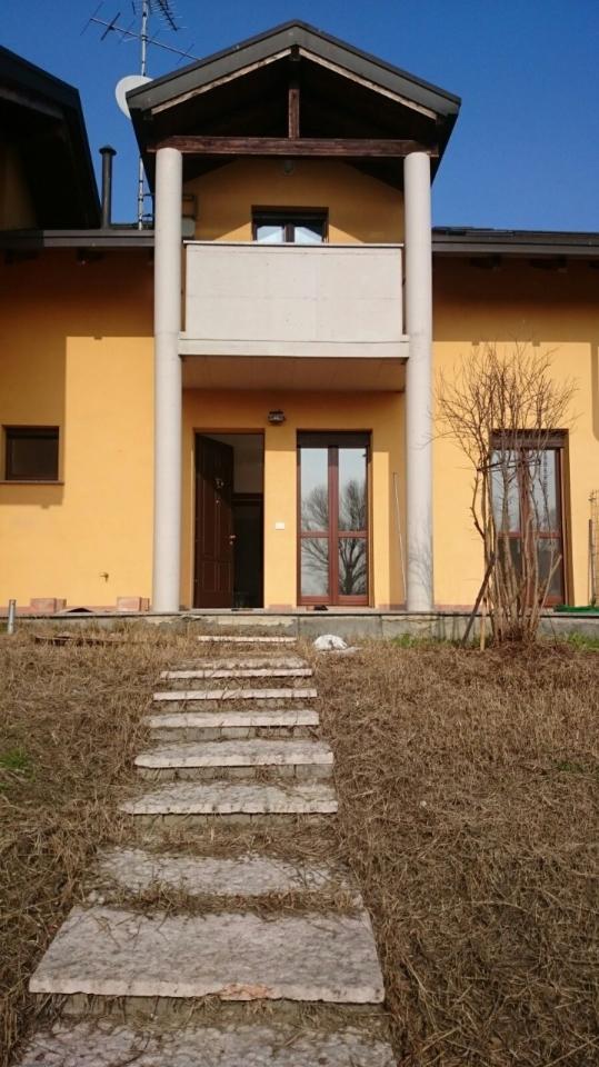 Villa a schiera in vendita a Motteggiana