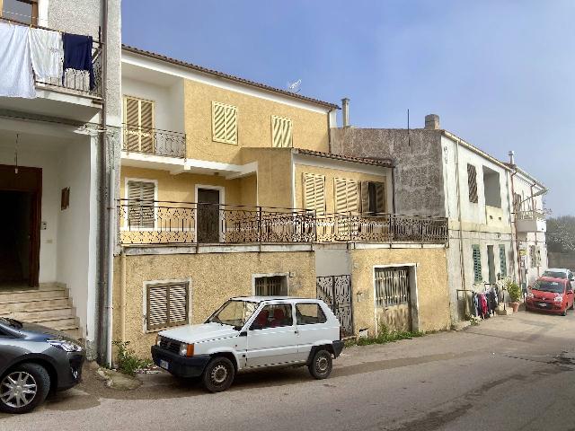 Casa indipendente in Via Vittorio Emanuele III, Berchidda - Foto 1