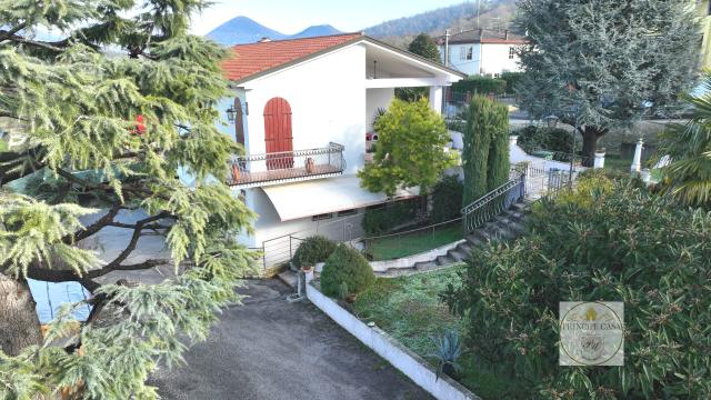 Detached house in Via Cà Bianche, Baone - Photo 1