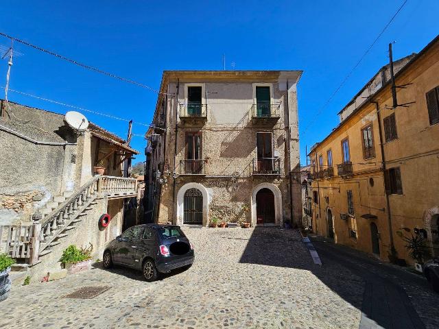 Quadrilocale in Via Cafarone S.N.C., Cosenza - Foto 1