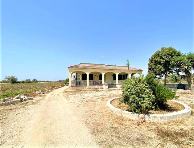 Villa in {3}, Strada Comunale Copertino - Foto 1