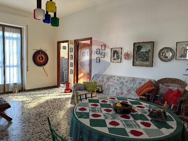 Appartamento in Viale Lucio Aurelio 22, Manfredonia - Foto 1